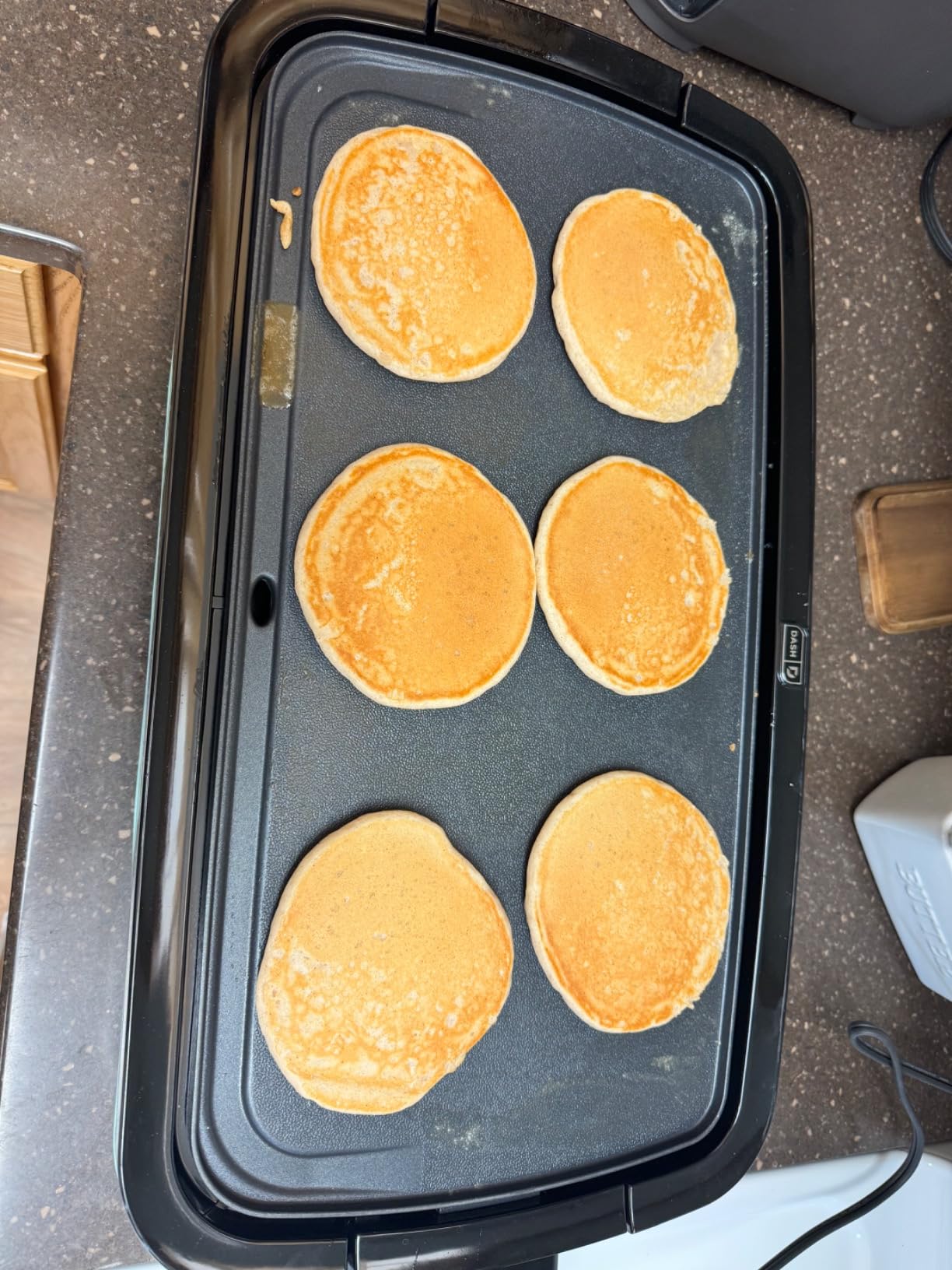 Dash Deluxe Everyday Electric Griddle, Removable Nonstick Plate, Grey customer photo 2