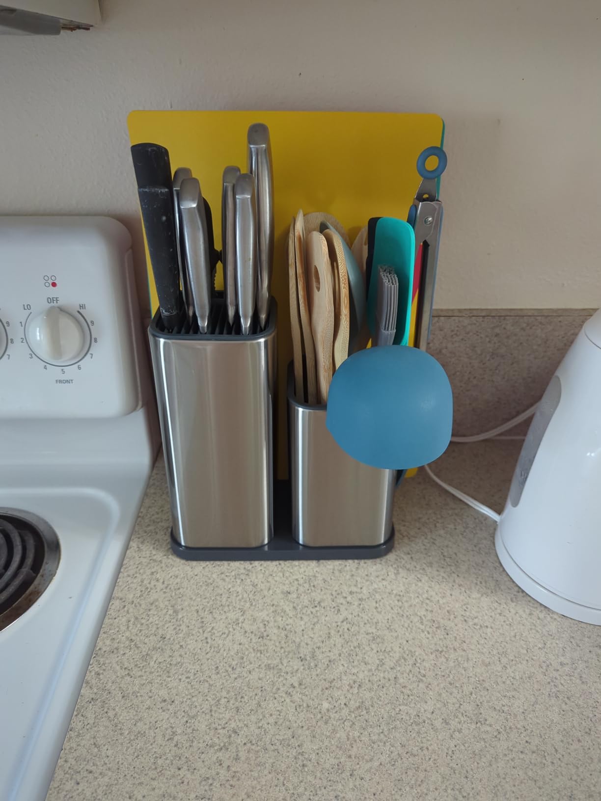 RedCall Kitchen Knife Holder,Stainless Steel Universal Knife Block Without Knives for Countertop,Modern Knife Utensil Holder for Counter,Edge-Protect Knife Storage Organizer (Stainless Steel (Silver)) customer photo 1