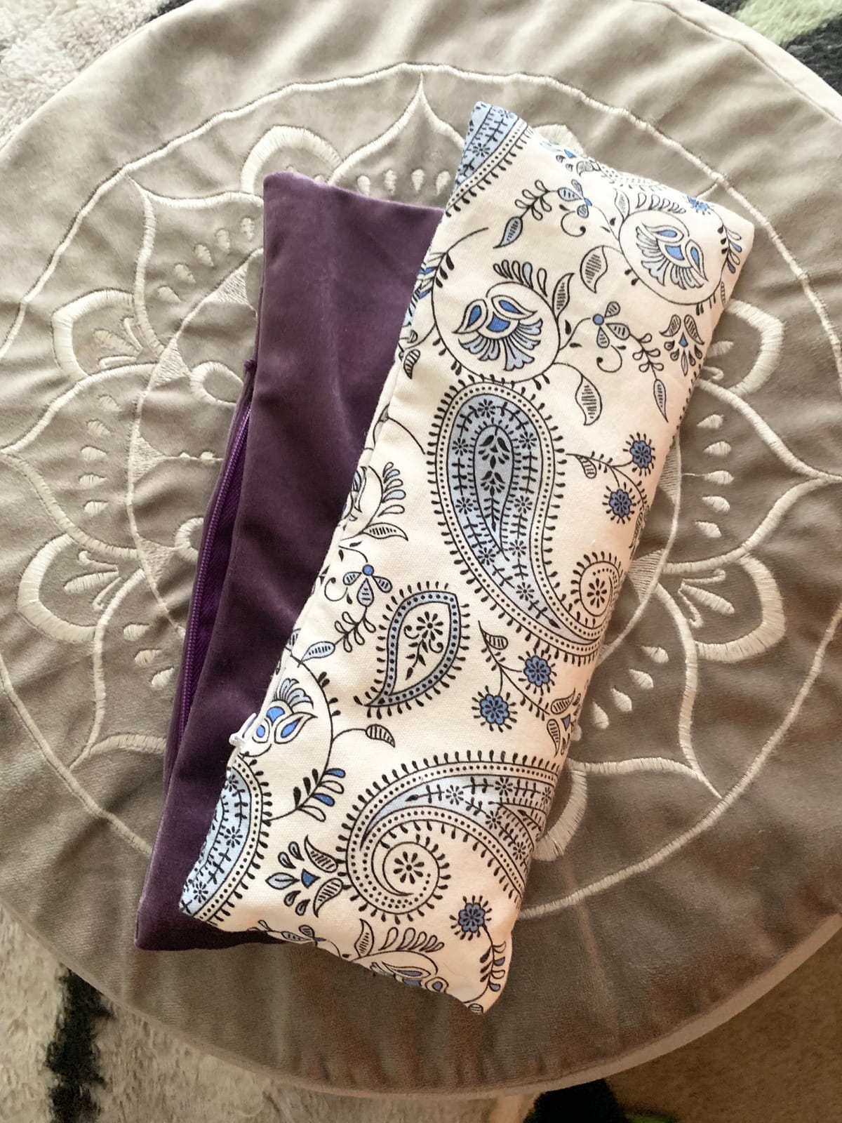 Hihealer Lavender Eye Pillow for Relaxation, Yoga, Sleep, Weighted Eye Mask customer photo 2