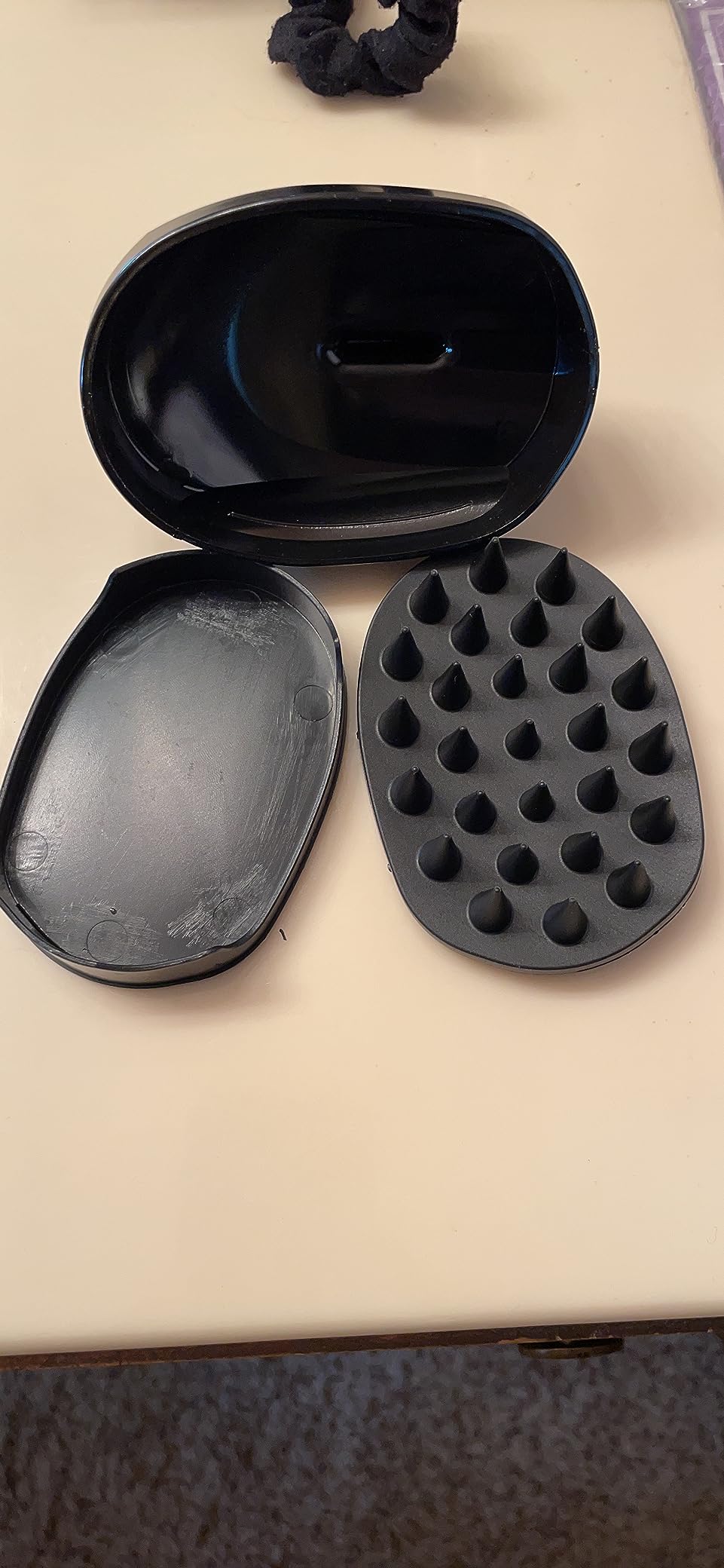 Sosoon Scalp Massager Shampoo Brush, Hair Scalp Scrubber Shower Hair Brush Head Massager for Stress Relax Hair Growth, Dandruff Brush Scalp Exfoliator for Women Men Kids Pets, Black customer photo 1