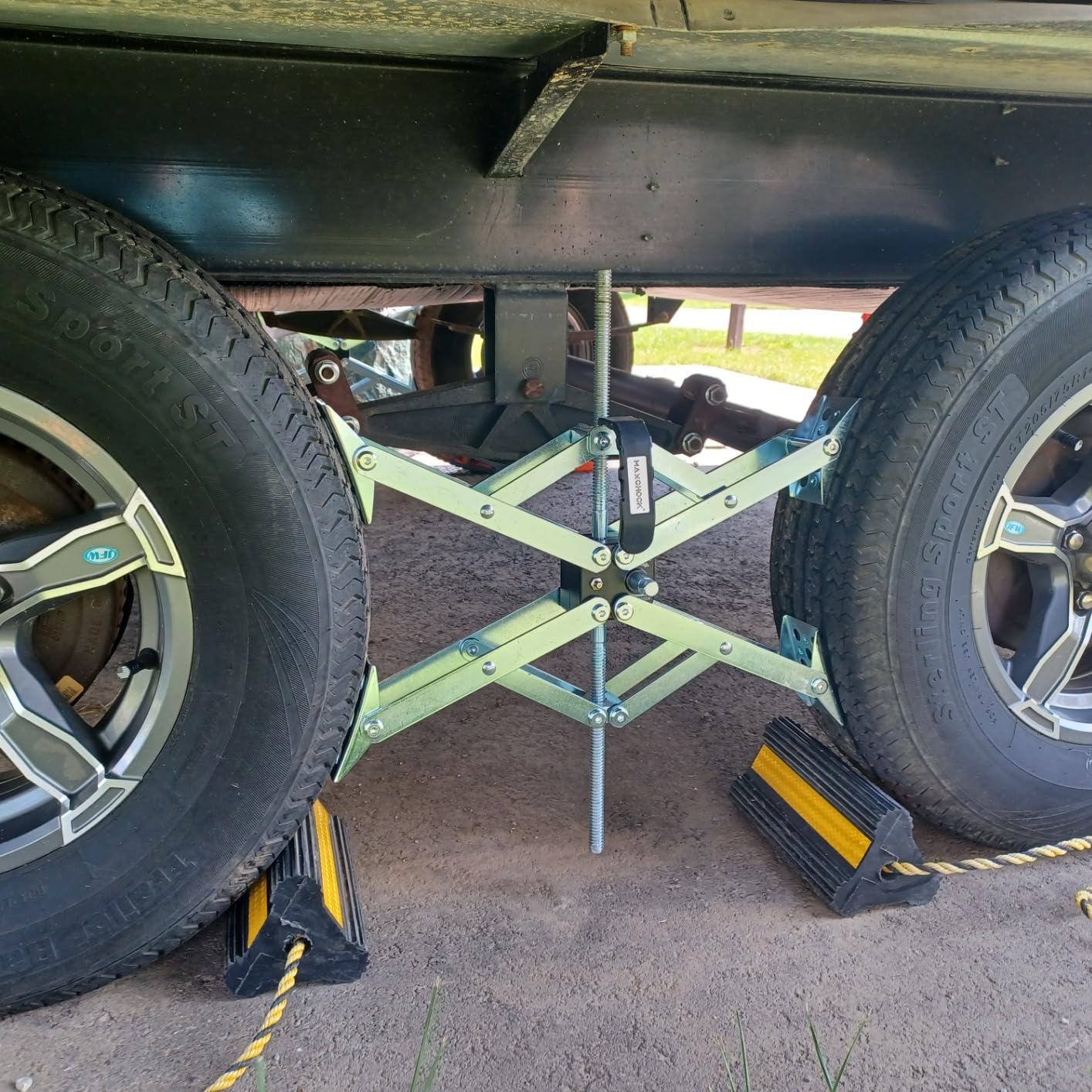 X-Shaped RV Stabilizer Wheel Chock (Allow Drill Adjust) Dual Axel RV Travel Trailer Camper Tire While Camping -2 Pack customer photo 1