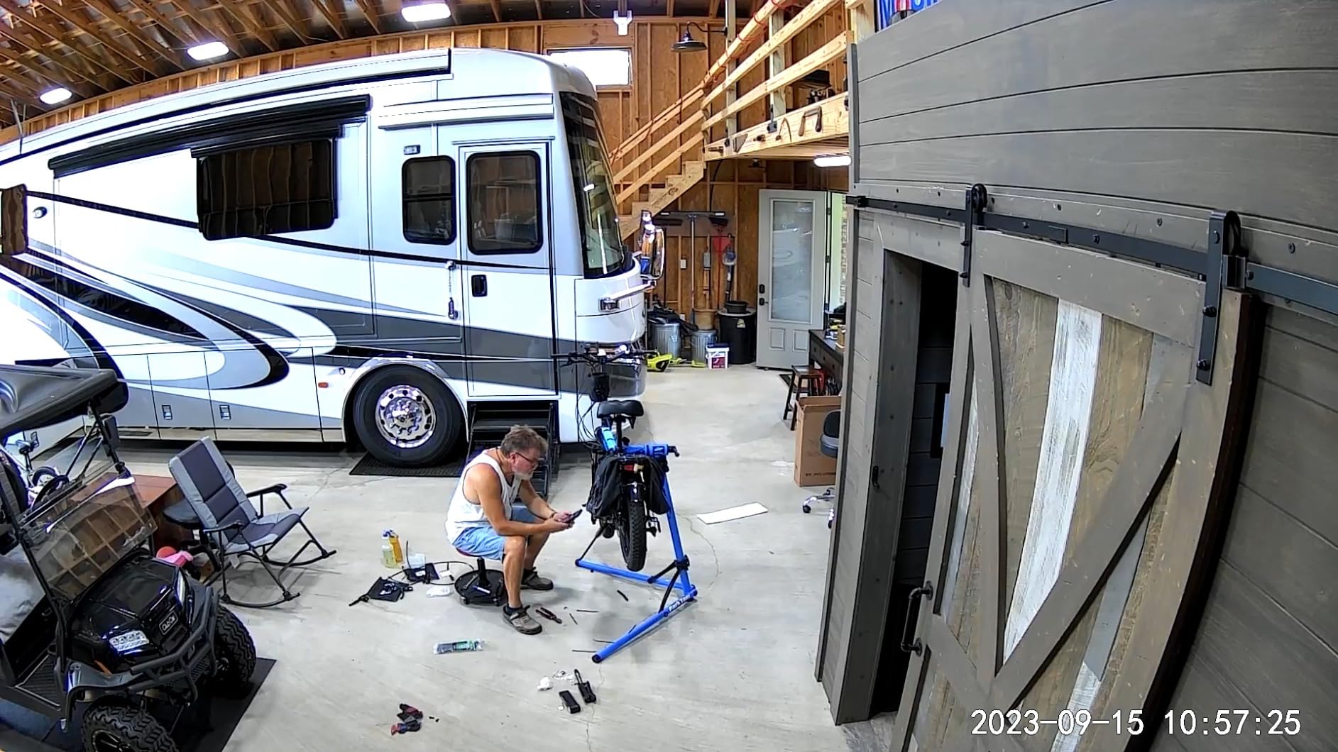 Park Tool PCS-10.3 - Deluxe Home Mechanic Repair Stand customer photo 1