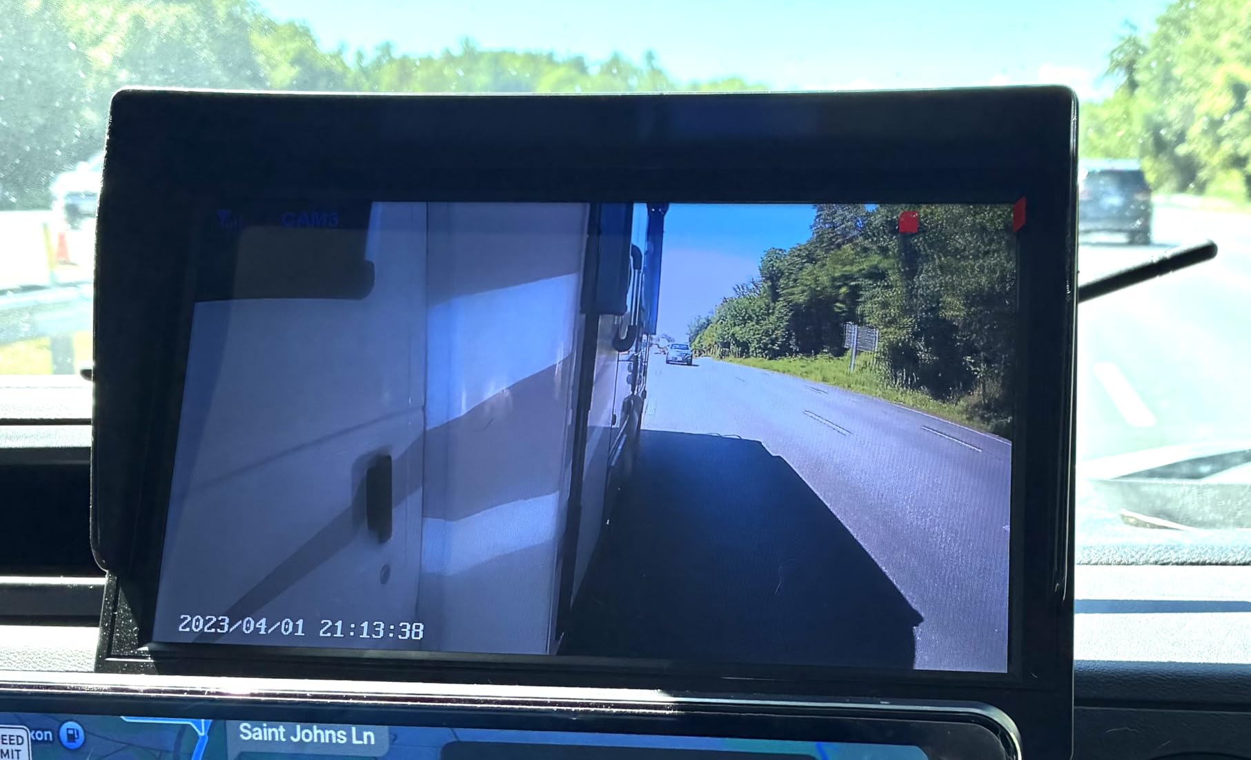 Wireless Backup Camera, 7 Inch Monitor Rear View Camera System for RV, Trailers, Trucks, 5th Wheels, Support 2 Cameras, IP69 Waterproof 18 LED IR Night Vision 152° View Camera, DIY Guide Lines customer photo 2