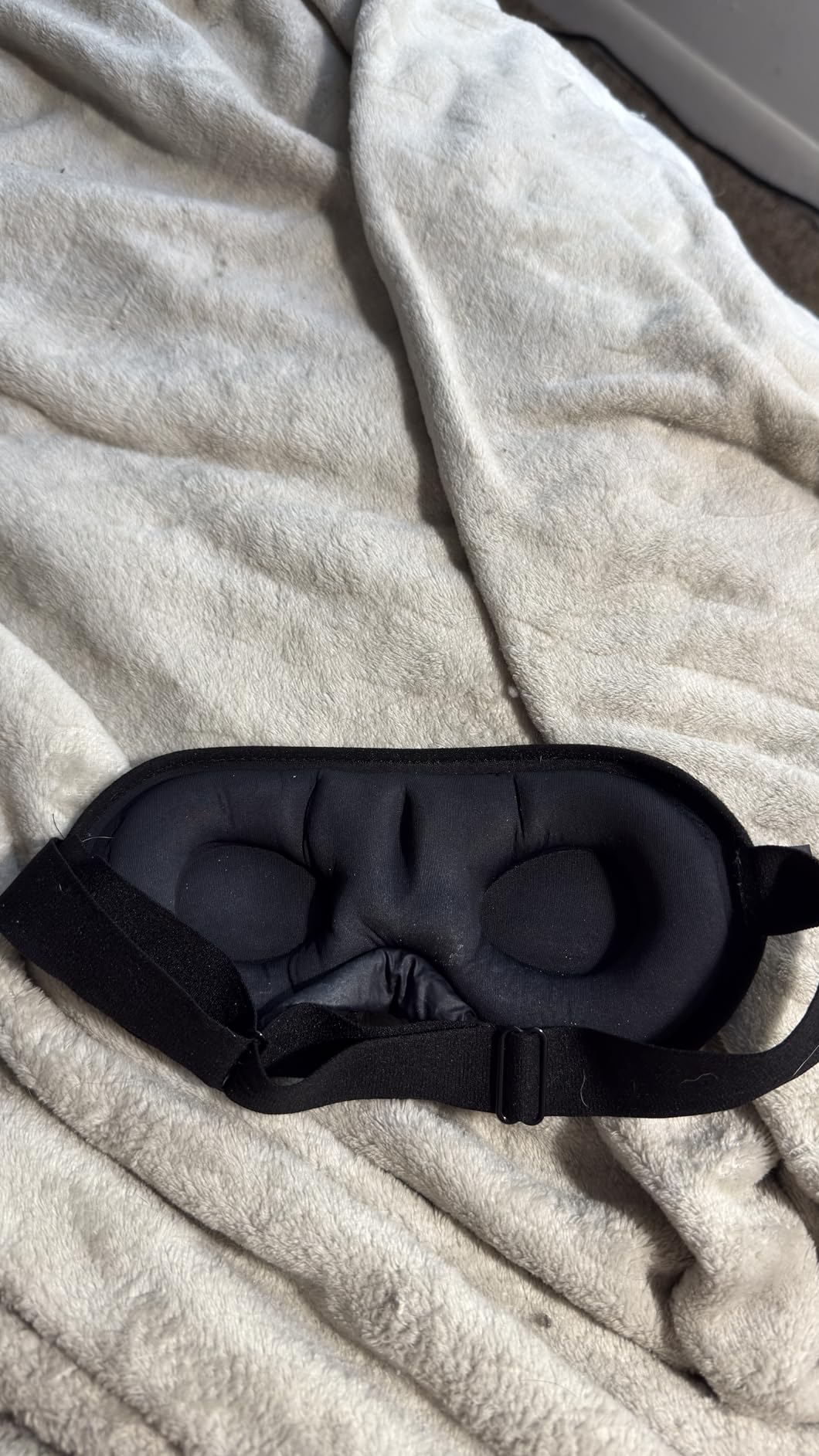 YFONG Weighted Sleep Mask for Women Men, 3D Light Blocking Eye Mask, Black customer photo 2