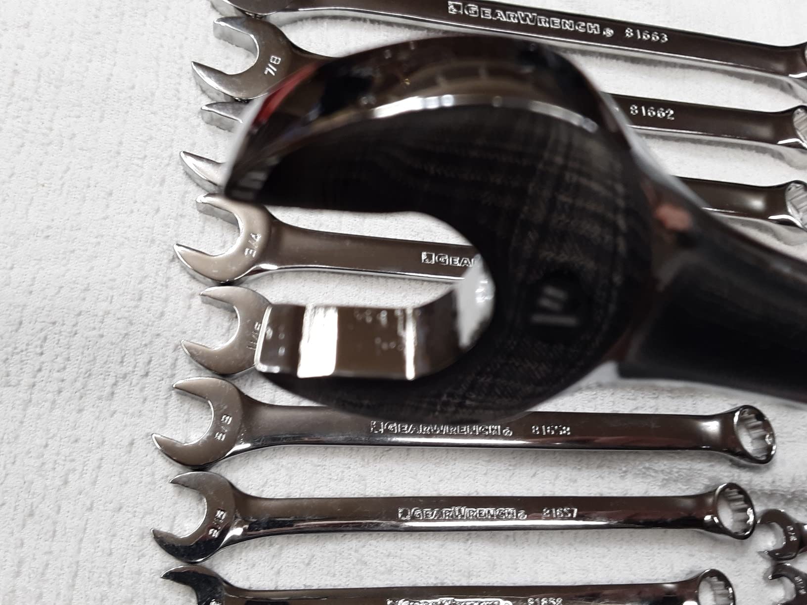 GEARWRENCH 30 Piece 12 Point SAE/Metric Combination Wrench Set | 81937 customer photo 2