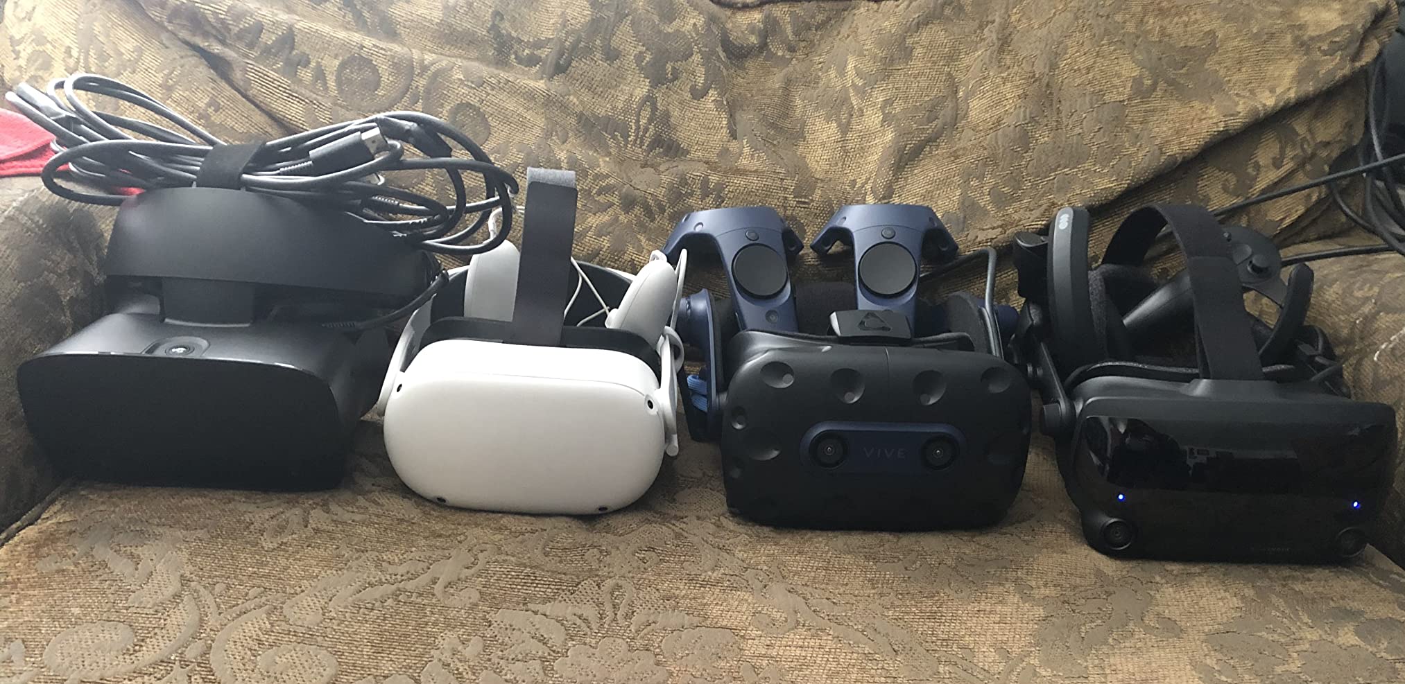 HTC Vive Pro 2 Virtual Reality System customer photo 1