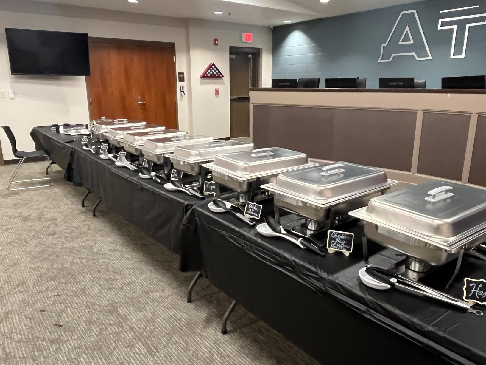 Alpha Living 4 Pack Chafing Dish Full Set – Stainless Steel Catering Chafer with Lids, Pans & Fuel Holders – Buffet Food Warmers for Parties, Events & Weddings – Alpine Gray Handles customer photo 1