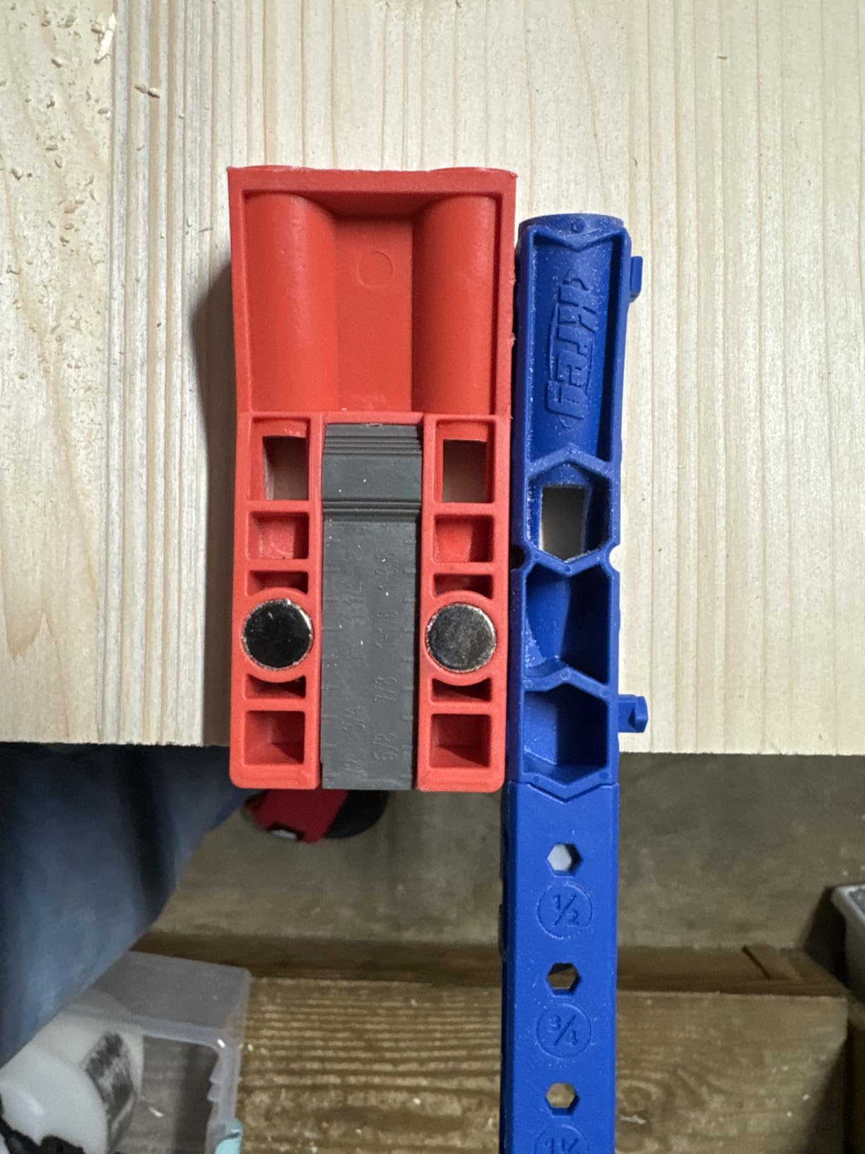 Pocket Hole Jig System Kit, Pocket Screw Jig with 11 Inch Clamp, Square Driver Bit, Hex Wrench, Depth Stop Collar, Step Drill Bit, Coarse Square Driver Screws, All In One for Joinery Work customer photo 2