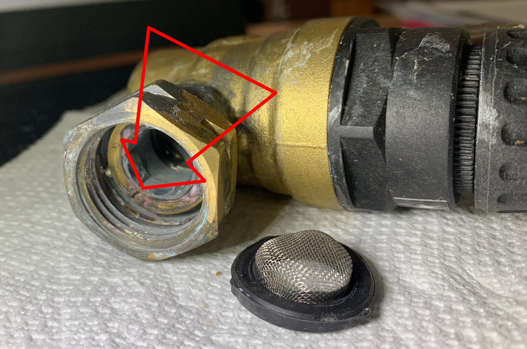 Boltigen RV Water Pressure Regulator with Gauge Lead-Free Brass Knob Adjustable Water Pressure Reducer Valve, for Camper Travel Trailer RV Drinking Water Pressure Adjust, Protecting Plumbing System customer photo 2