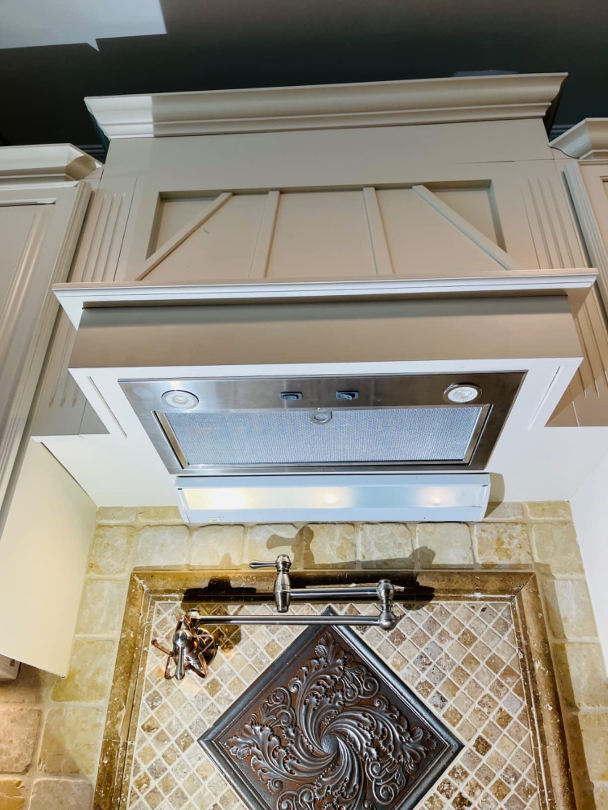 Broan-NuTone PM300SS Custom Power Pack Range Hood Insert with 2-Speed Exhaust Fan and Light, 300 Max Blower CFM, Stainless Steel, 21-Inch Built customer photo 2