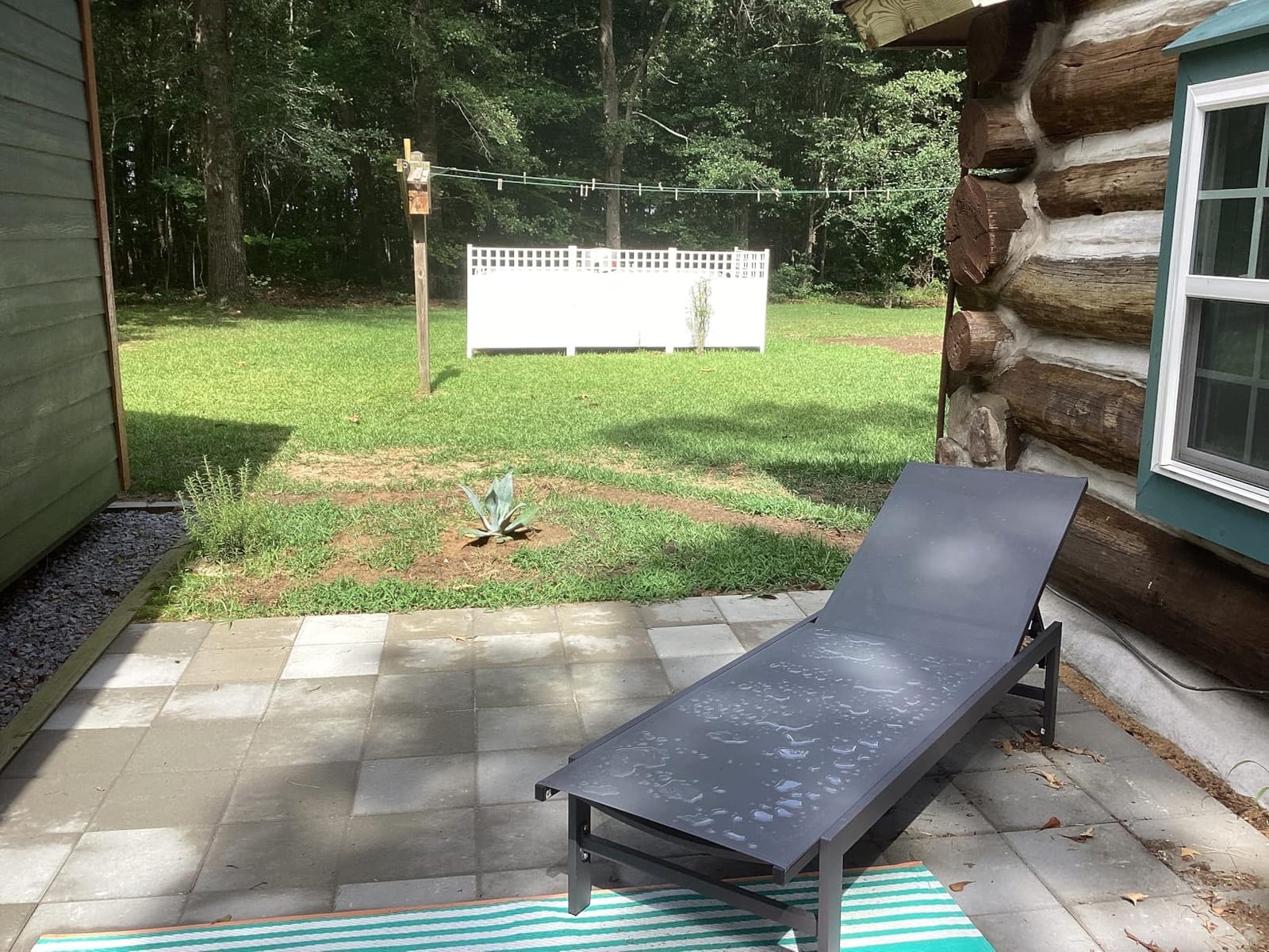 Zippity Keswick Privacy Screen and Fence, White Vinyl DIY No Dig Kit customer photo 2