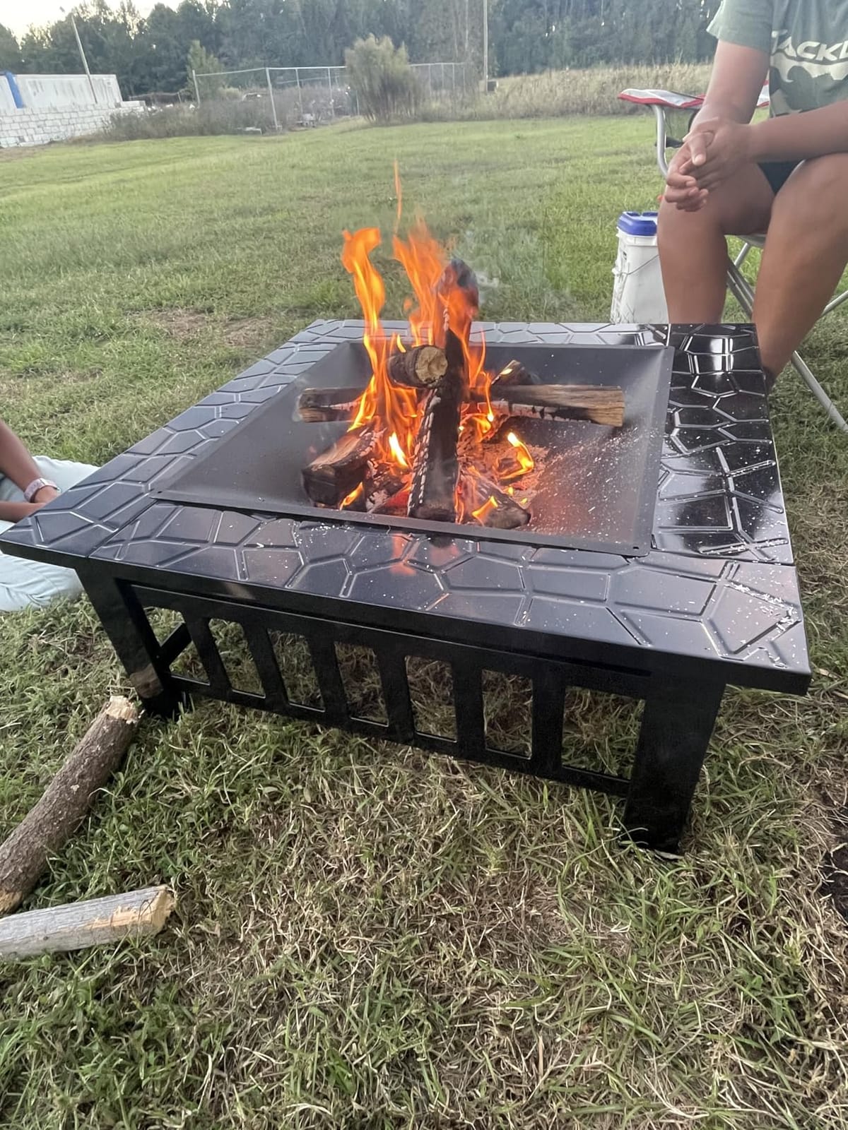 Devoko Outdoor Fire Pit, 32 Inch Firepit Table Metal Outdoor Fireplaces customer photo 2