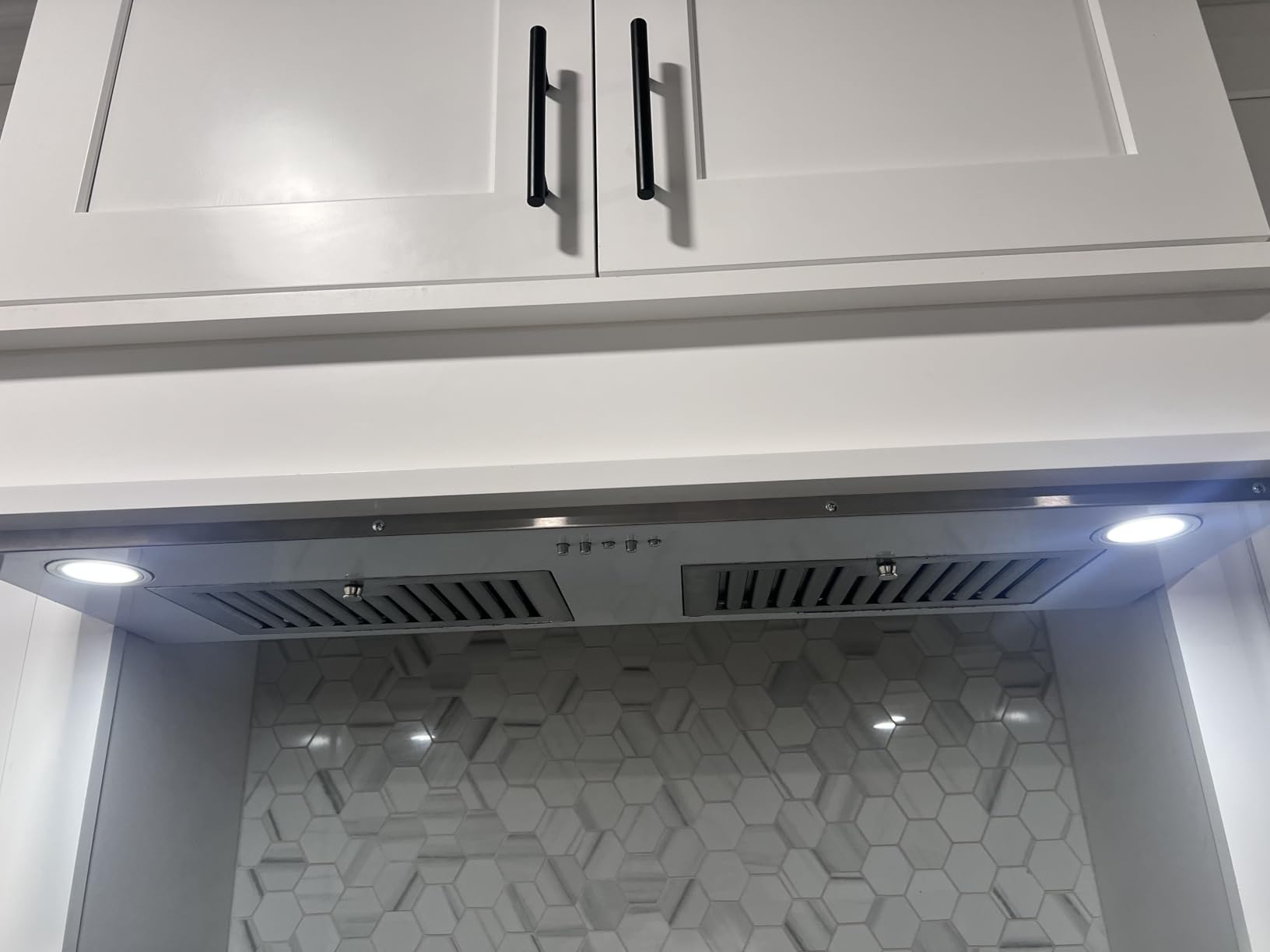 Range Hood Insert 30 inch,Stainless Steel Kitchen Vent Hood 600CFM,Built-in Kitchen Stove Hood w/Front Button Controls and Front LED Lights,Baffle Filters,Ducted/ductless Convertible Duct customer photo 2