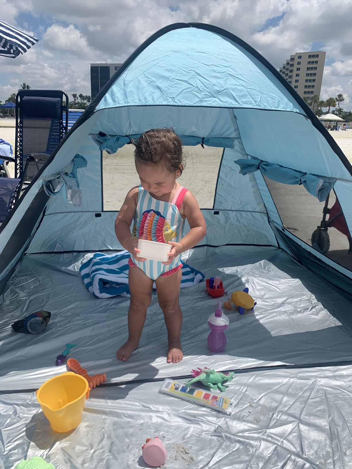 TOBTOS UPF 50+ Pop Up Beach Tent, Easy Set Up Beach Umbrella, UV Protection Portable Sun Shelter, Lightweight with Carry Bag customer photo 1
