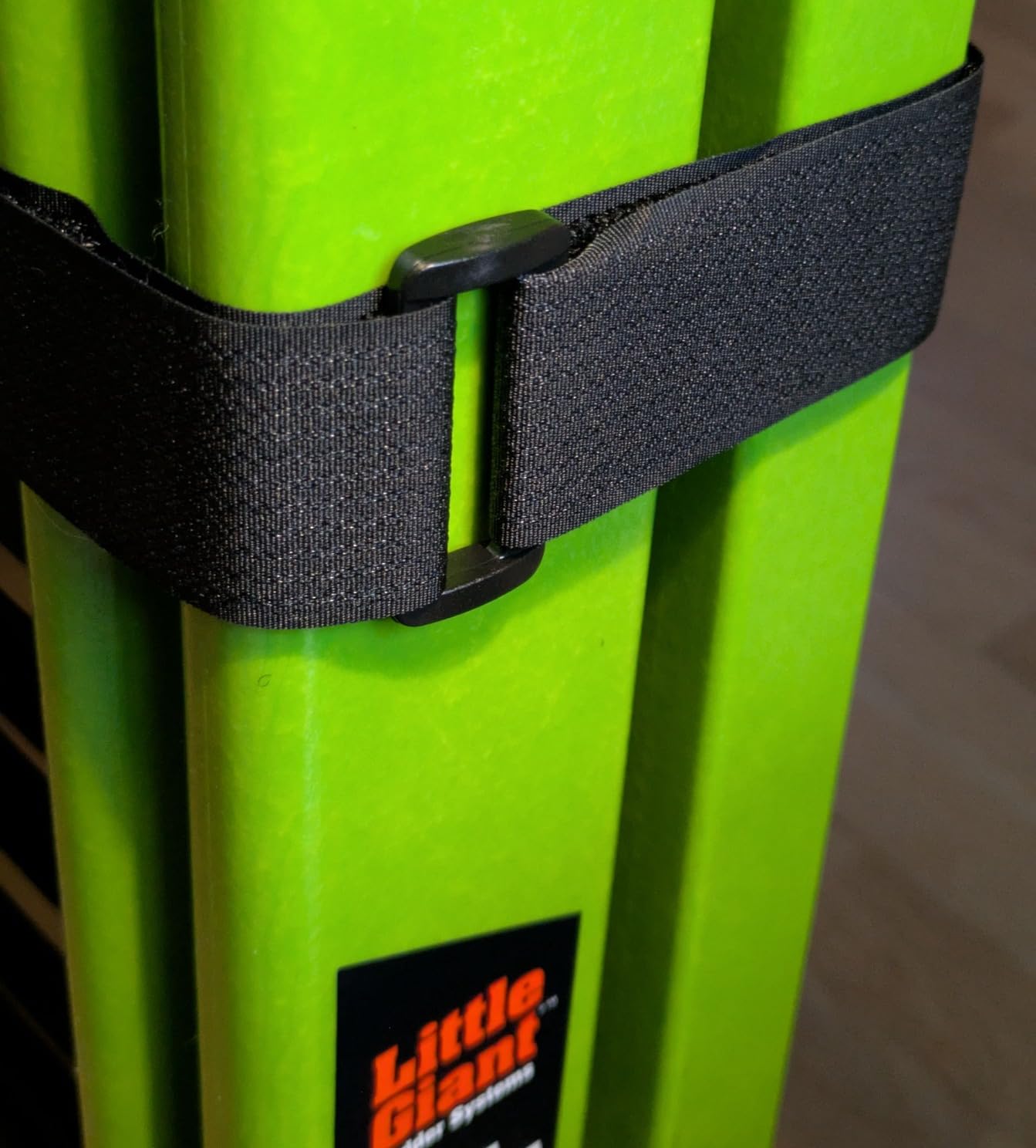 Little Giant Jumbo Step 3-Step Foldable 3 ft Fiberglass Stool, 11933 customer photo 2