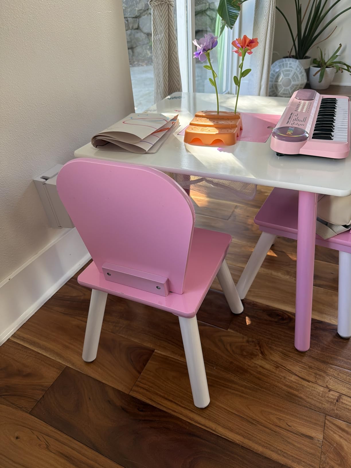 Delta Children 4-Piece Toddler Playroom Set, Pink/White customer photo 1