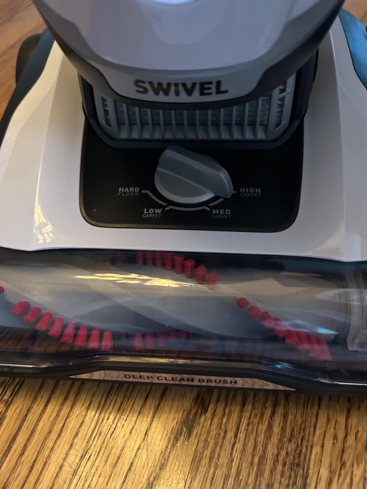 Hoover MaxLife Elite Swivel Vacuum, Bagless Upright Vacuum customer photo 2