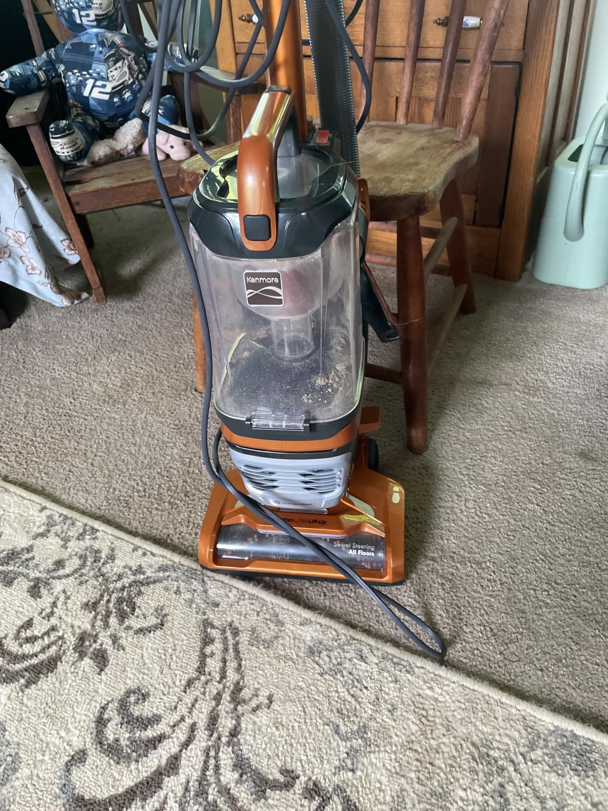 Kenmore Featherlite Lift-Up Bagless Upright Vacuum customer photo 1