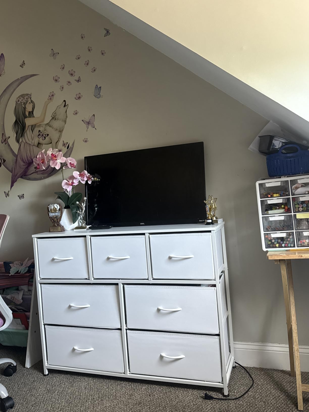 WLIVE Dresser for Bedroom, 7 Drawers, TV Stand, White | 7 roomy fabric drawers, Fits TVs up to 45 inch, Bedroom or living room, Wide storage design, Chest of drawers customer photo 2