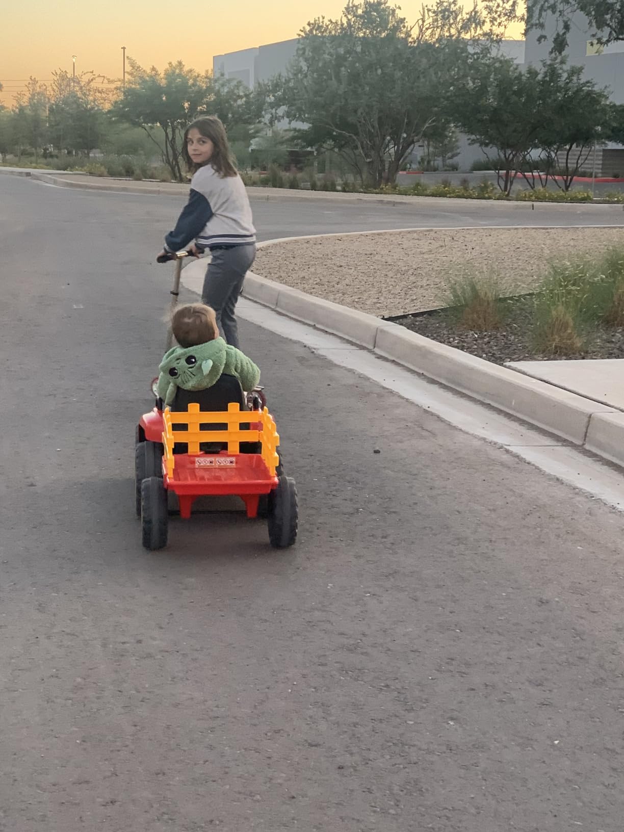 Costzon Ride on Tractor with Detachable Trailer, Kids' Electric Vehicles w/3-Gear-Shift Ground Loader, Wireless Design & USB, 7 LED Headlights, Remote Control Tractor Toy for Kids 3+ (12V, Dark Green) customer photo 1