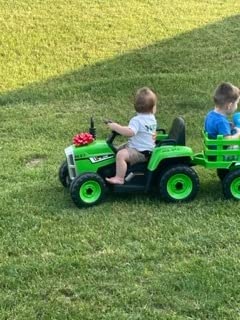 Costzon Ride on Tractor with Detachable Trailer, Kids' Electric Vehicles w/3-Gear-Shift Ground Loader, Wireless Design & USB, 7 LED Headlights, Remote Control Tractor Toy for Kids 3+ (12V, Dark Green) customer photo 2