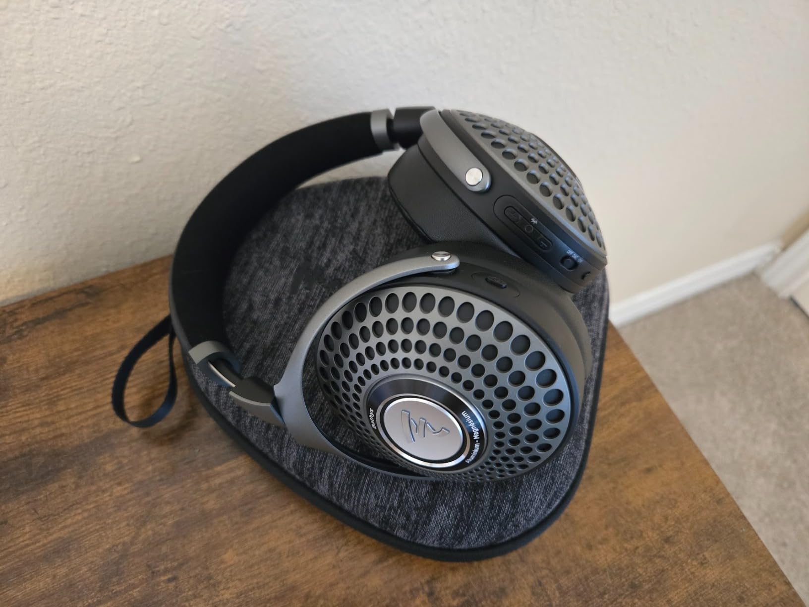 Focal BATHYS Over Ear HiFi Bluetooth Wireless Headphones with ANC (Gray) customer photo 1