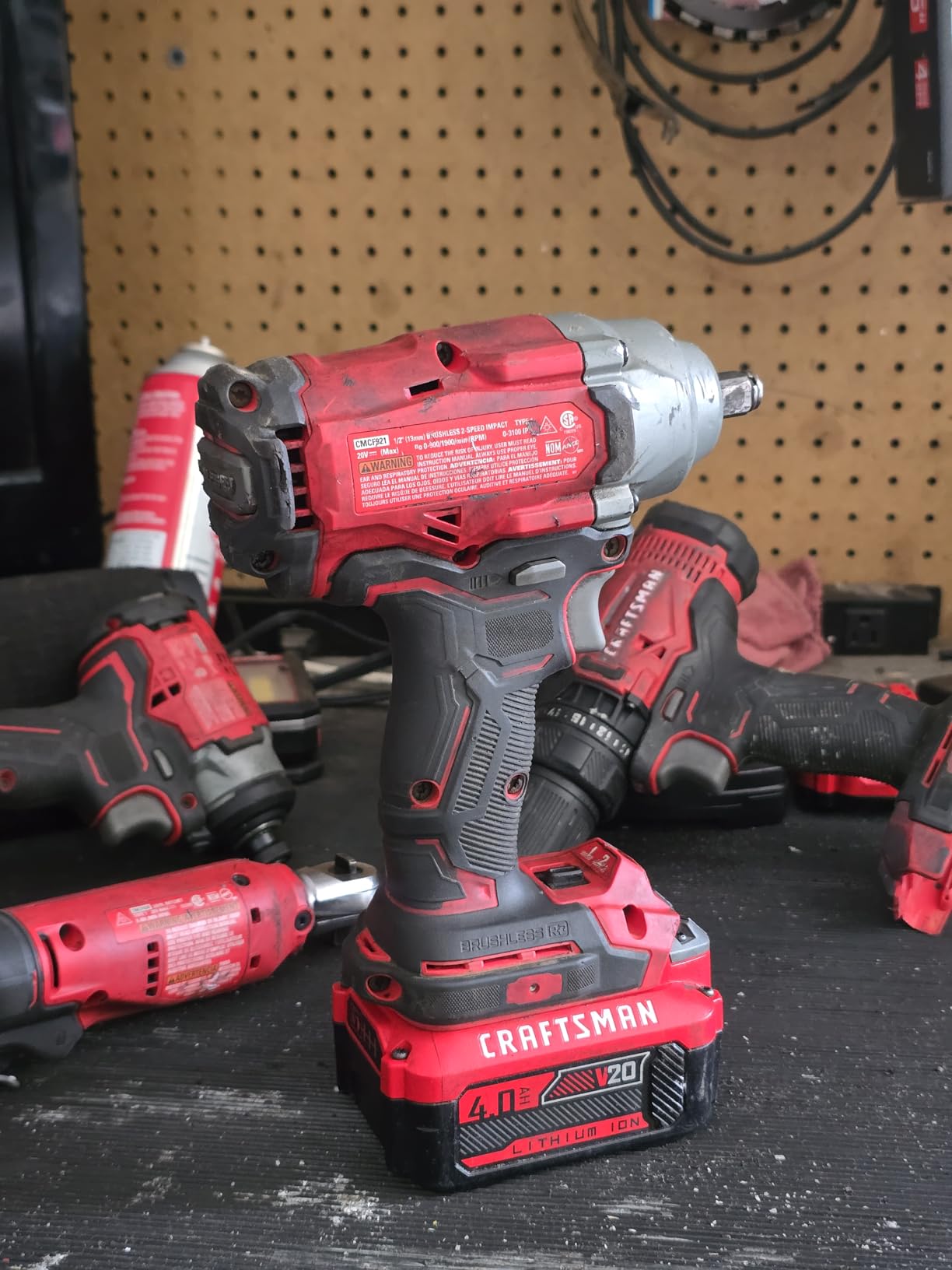 CRAFTSMAN V20 Cordless Impact Wrench, 1/2 inch, Bare Tool Only (CMCF921B) customer photo 1