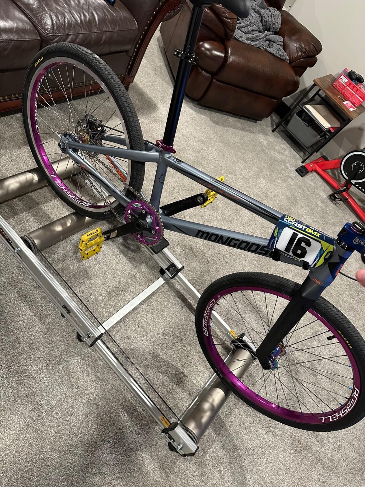 Minoura 3-Piece Roller Bicycle Bicycle Trainer customer photo 1