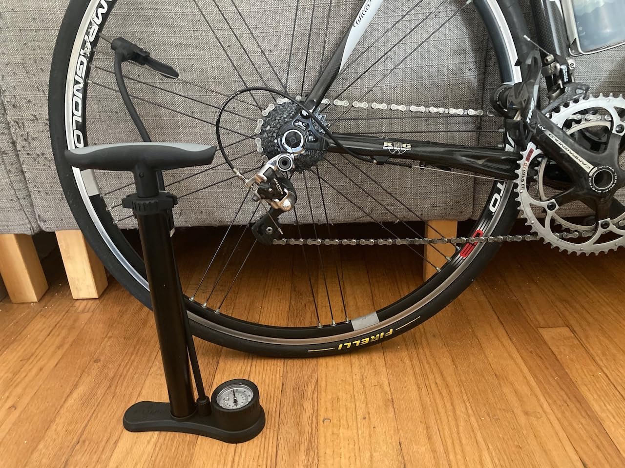 CLOLOP Bike Floor Pump with Gauge, Bike Tire Inflator, Air Pump, Bike Pump with Dual Presta & Schrader Valve Head, Bicycle Air Pump, Ball Pump for Road Bike, Mountain Bikes, Balls customer photo 2