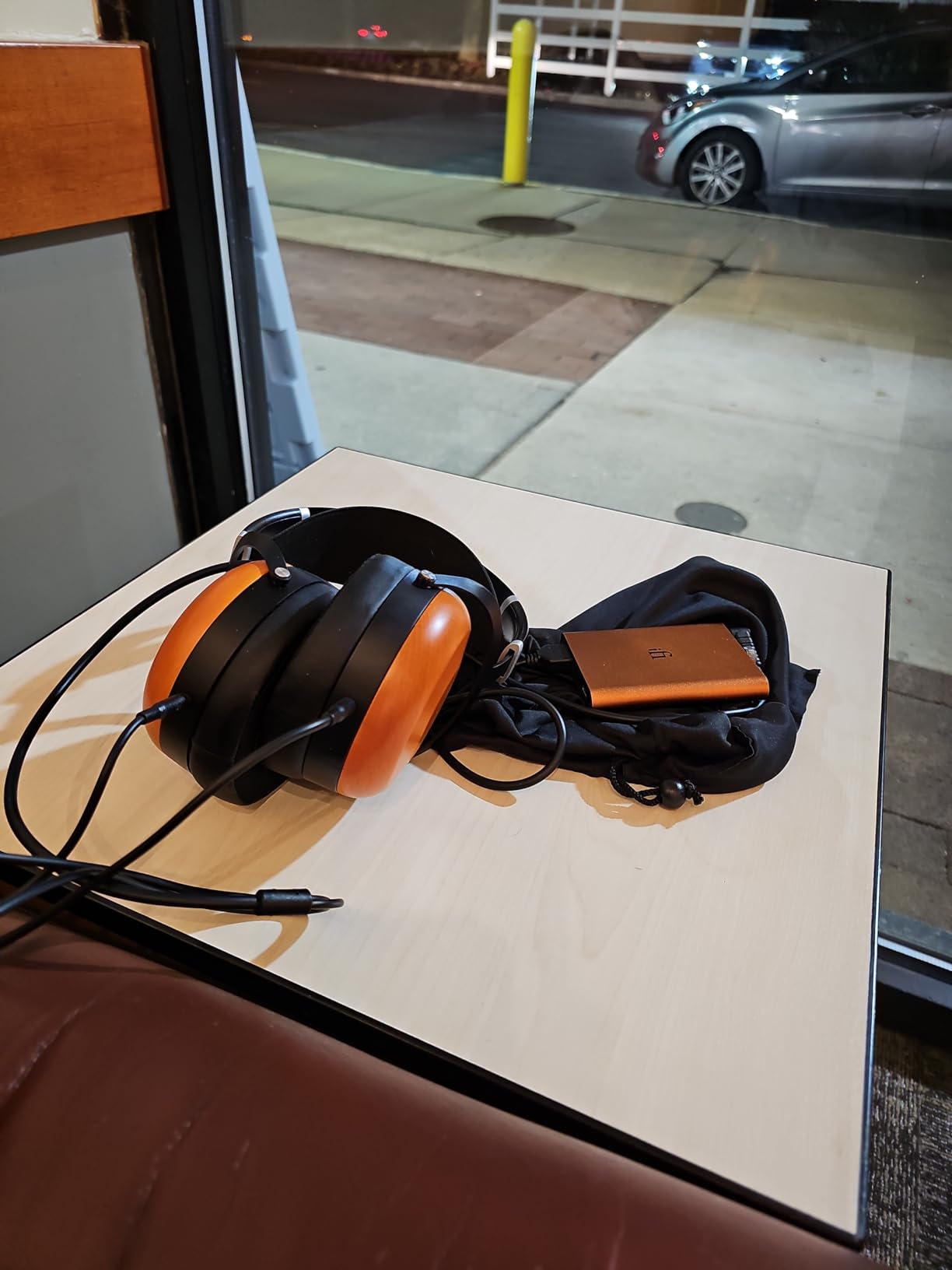 HIFIMAN SUNDARA Closed-Back Over-Ear Planar Magnetic Wired Hi-Fi Headphones with Stealth Magnet Design, Detachable Cable, Wood Ear Cups for Home, Studio, Recording customer photo 2
