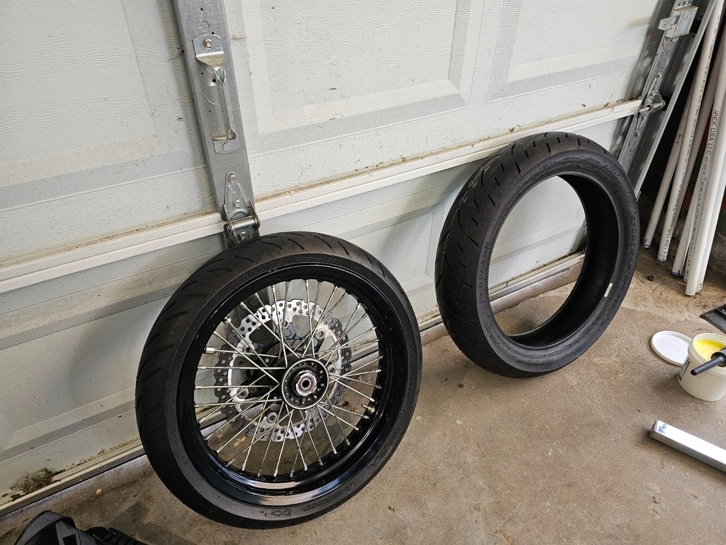 Rabaconda Motorcycle Tire Changer, Street Bike Starter Kit 12-21 in Wheels customer photo 1