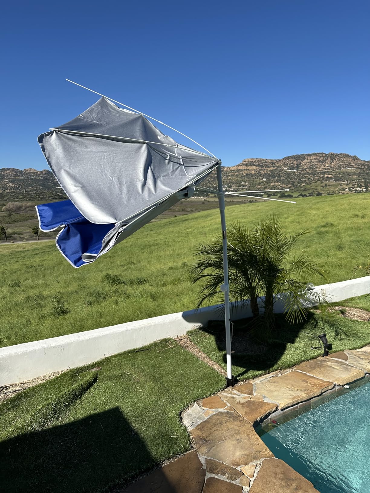 AMMSUN 8 Feet Large Beach Umbrella with Sand Anchor Heavy Duty High Wind Portable Outdoor Umbrellas UV 50+ Protection Air Vent Tilt Patio Garden Pool customer photo 1