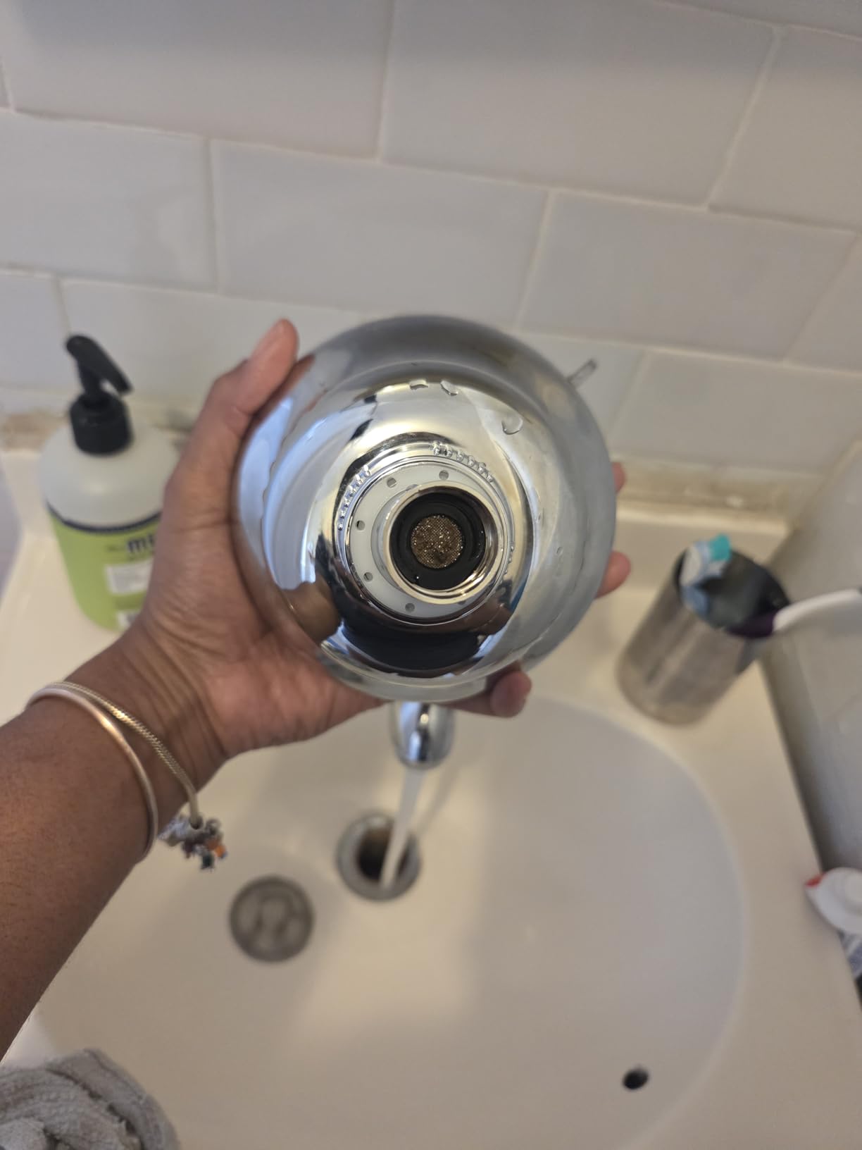 MakeFit Filtered Shower Head - High Pressure Shower Head with Filter for Hard Water Softener - 7 Settings Bathroom Rain Showerhead to Remove Chlorine and Heavy Metals (Chrome) customer photo 2