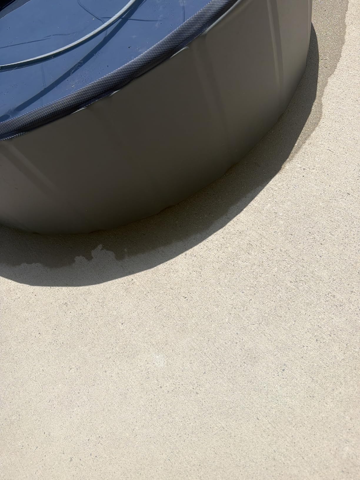 Eooqi Foldable Dog Pool, Portable Pet Bath Tub and Kiddie Swimming Pool customer photo 1