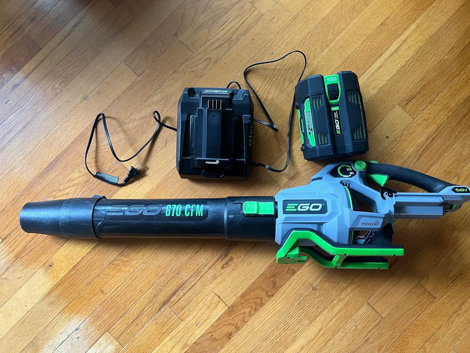 EGO POWER+ Cordless Electric Leaf Blower, 670 CFM, with Battery - LB6703 customer photo 2