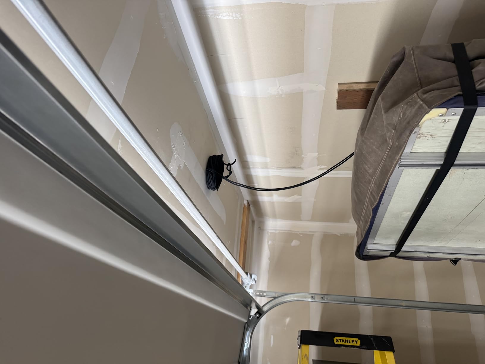 StoreYourBoard Cargo Box Pulley System – Heavy-Duty Garage Hoist Lift for Rooftop Carriers – Garage Storage & Garage Organization Ceiling Hoist with Pulley – Holds 150 lbs - Fits 8–10 ft Ceilings customer photo 2