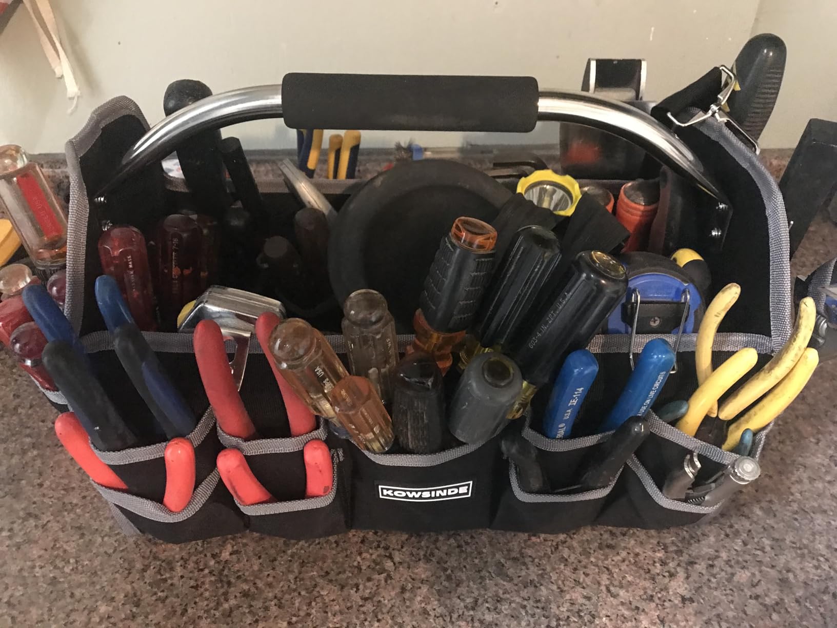 Kowsinde 16 Inch Tool Bag, Electrician Tool Bag, Open Top Tool Bags, 26 Pockets Can Hold Many Tools, Steel Handle and Removable Shoulder Strap customer photo 2