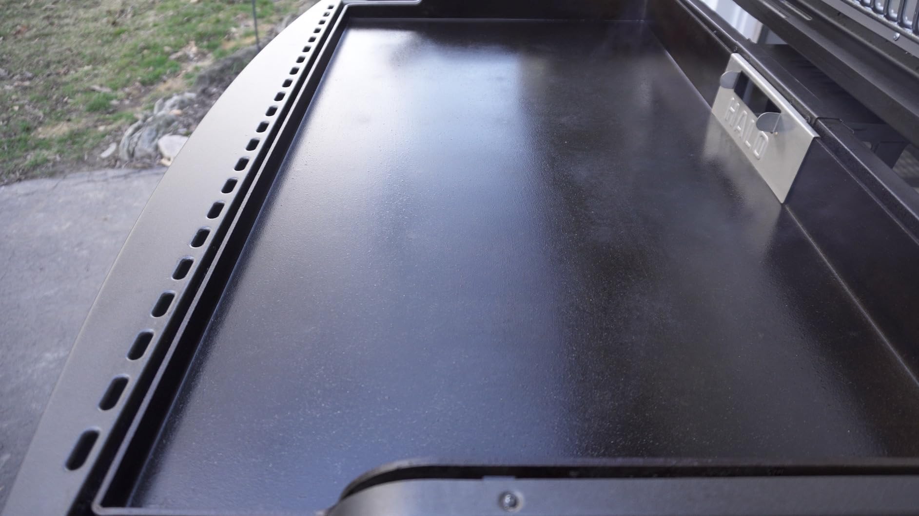 HALO Elite4B Outdoor Griddle | 4 Burner, 8 Cooking Zones | 720 sq. in. (36″ x 20″) Wind-Proof Cooking Surface | Propane Gas Grill | HZ-1001-XNA customer photo 1