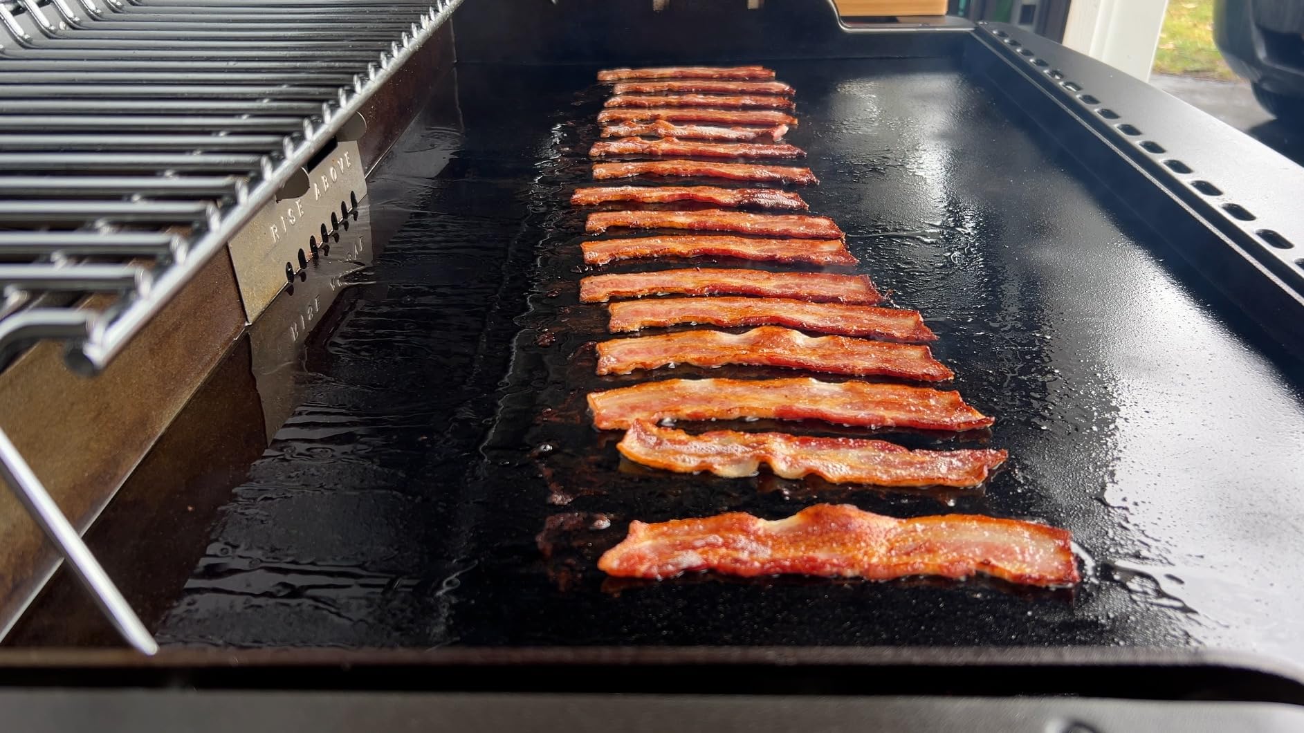 HALO Elite4B Outdoor Griddle | 4 Burner, 8 Cooking Zones | 720 sq. in. (36″ x 20″) Wind-Proof Cooking Surface | Propane Gas Grill | HZ-1001-XNA customer photo 2