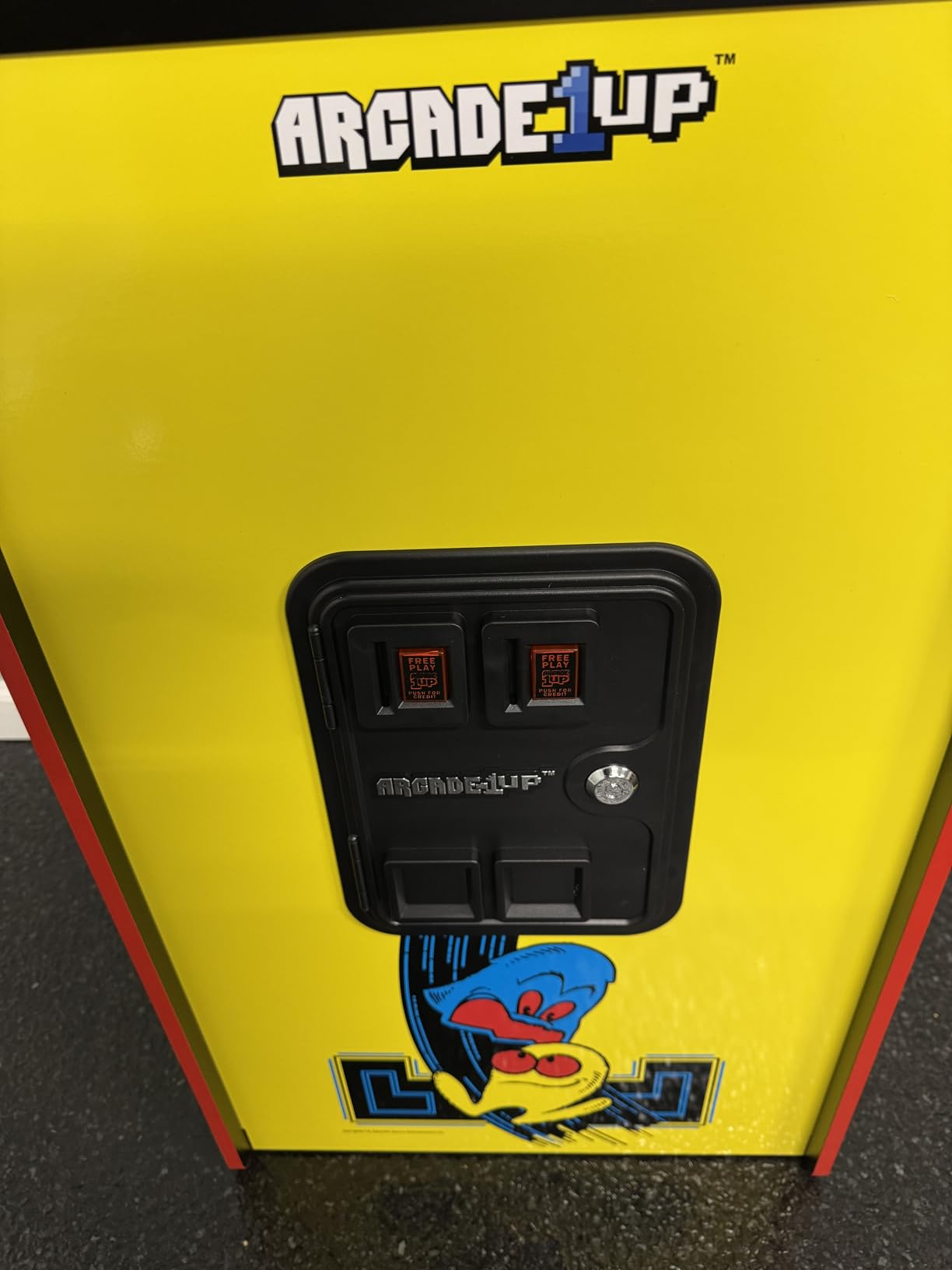 Arcade1Up Ms. Pac-Man Class of '81 Deluxe Arcade, 12 Retro Games customer photo 1