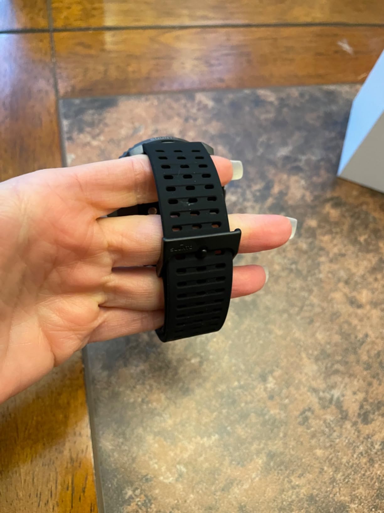 SUUNTO Vertical GPS Sports Watch, Solar Charging 95+ Sports, Black Ti customer photo 2