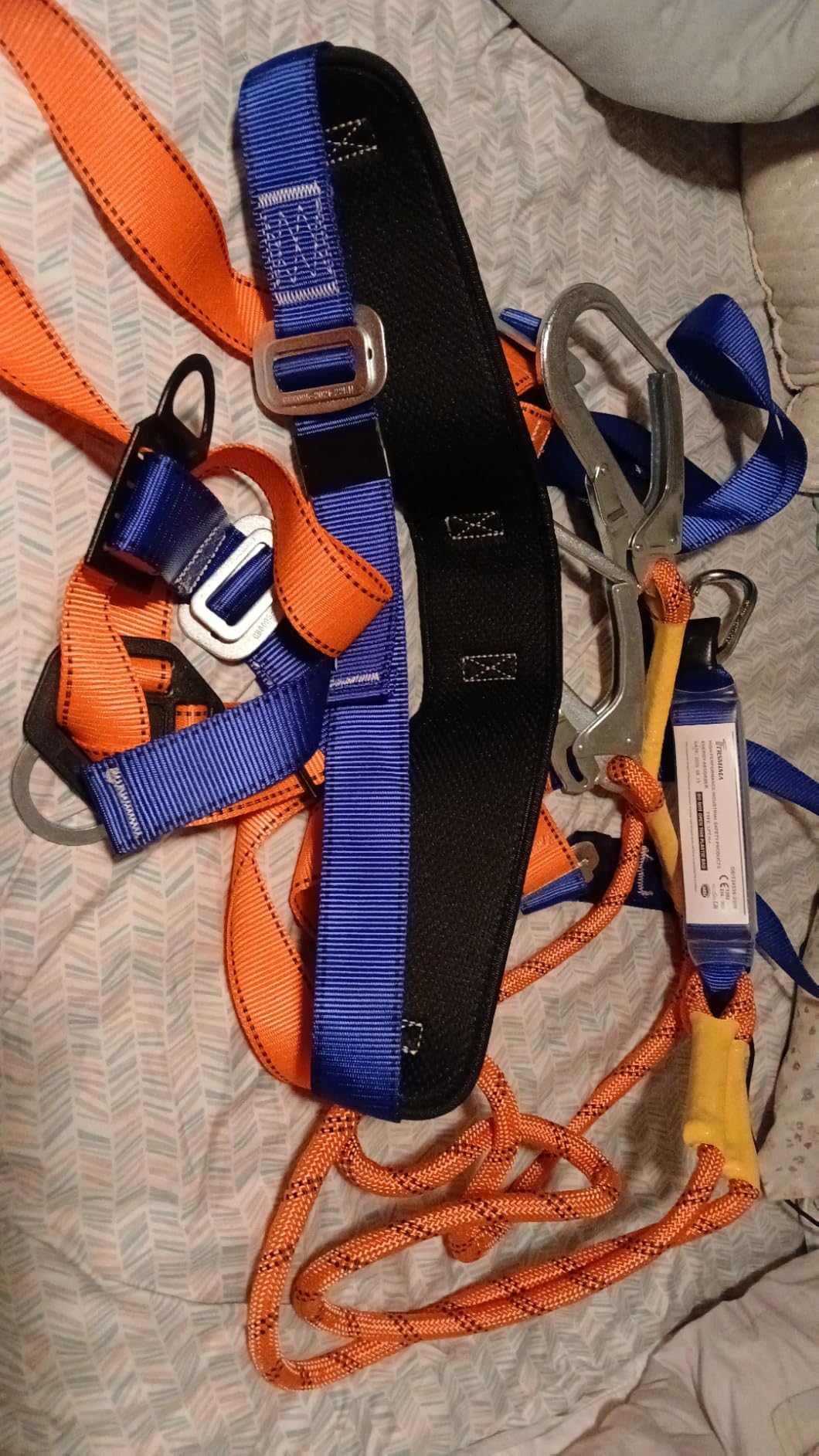 TT TRSMIMA Safety Harness Fall Protection Kit: Full Body Roofing harnesses customer photo 2