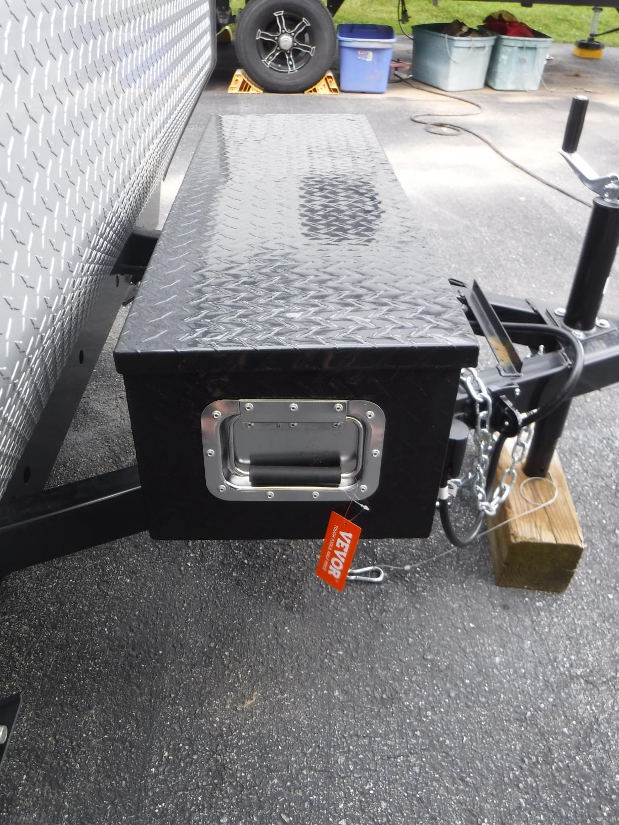 VEVOR Heavy Duty Aluminum Truck Bed Tool Box, Diamond Plate Tool Box with Side Handle and Lock Keys, Storage Tool Box Chest Box Organizer for Pickup, Truck Bed, RV, Trailer, 48