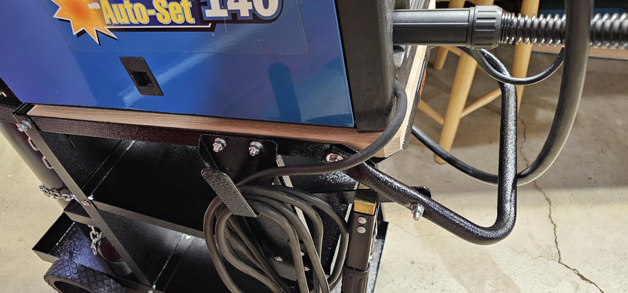 VEVOR Welding Cart, 2-Tier 4 Drawers Welder Cart 265 LBS Weight Capacity customer photo 1