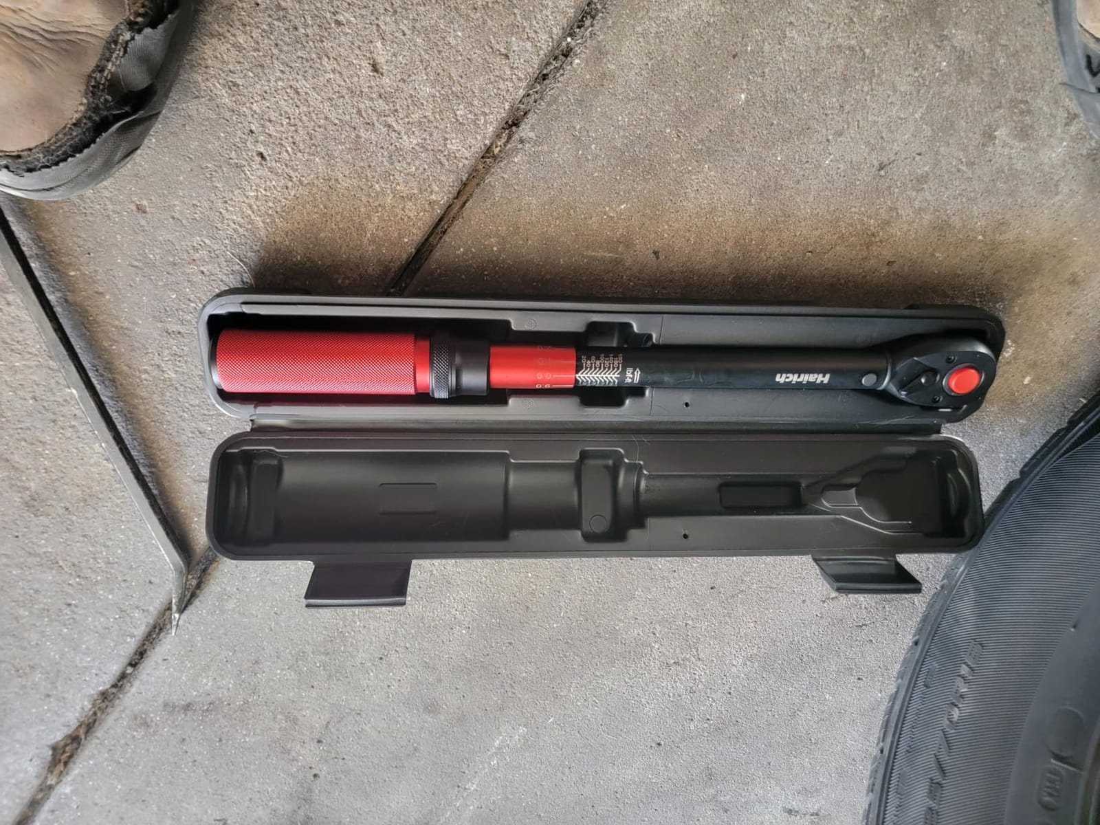 Hairich torque wrench 1/2, 10-170ft.lb/13.6-230Nm, ±3% HIGH PRECISION customer photo 1