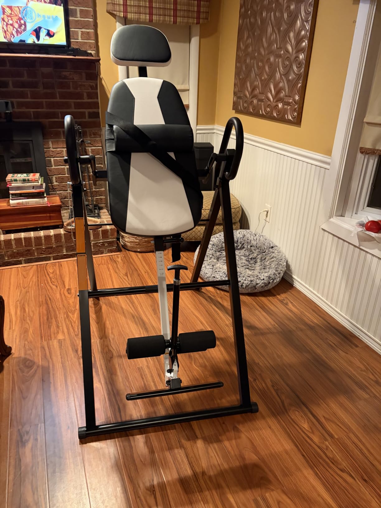 YOLEO Gravity Inversion Table for Back Pain Relief 2026 New Inversion Table customer photo 2