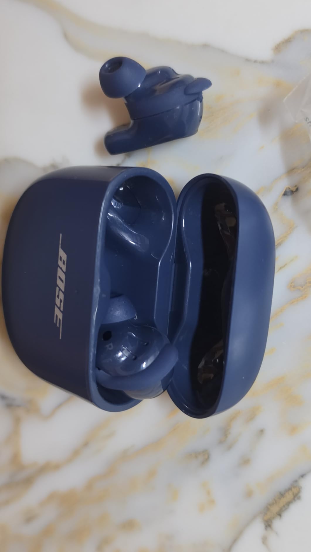 Bose QuietComfort Ultra Bluetooth Earbuds, Wireless Earbuds with Spatial Audio and World-Class Active Noise Cancellation, Deep Bass, Up to 6 Hours of Playtime, White Smoke customer photo 2