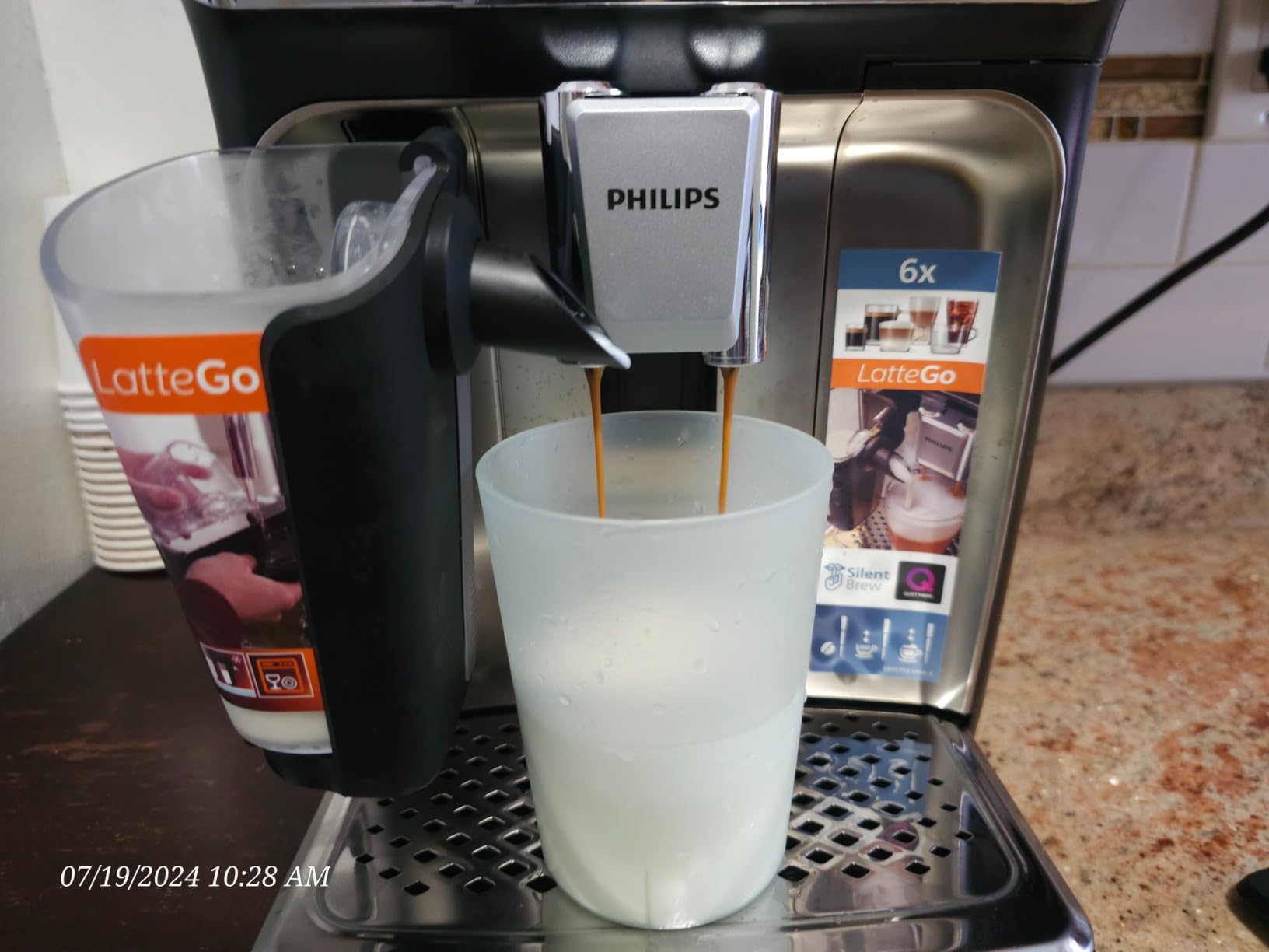 PHILIPS 3300 Series Fully Automatic Espresso Machine - LatteGo Milk System, 5 Coffee Varieties, Intuitive Touch Display, SilentBrew, 100% Ceramic Grinder, AquaClean Filter, Glossy Black (EP3347/90) customer photo 2