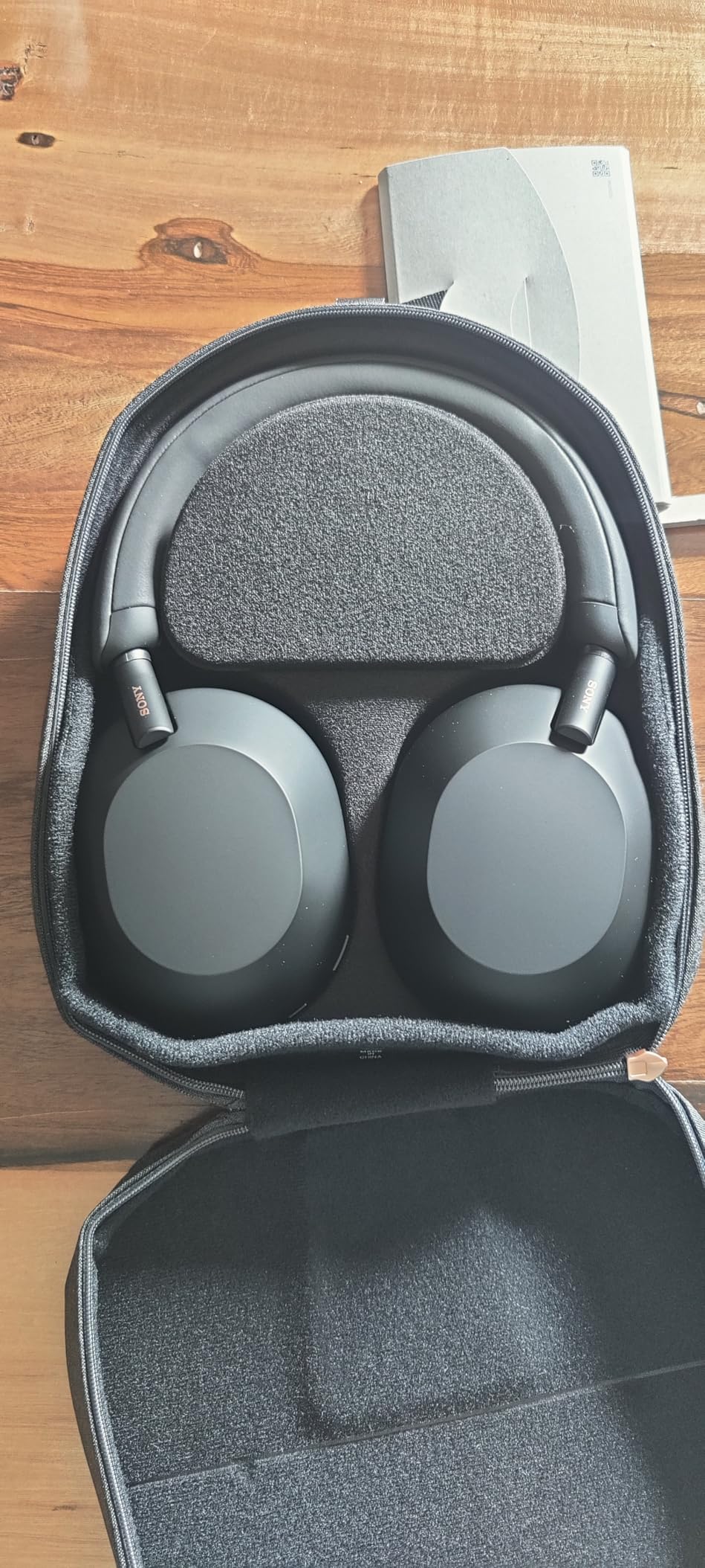 Sony WH-1000XM5 Noise Canceling Wireless Headphones - 30hr Battery Life - Over-Ear Style - Optimized for Alexa and Google Assistant - Built-in mic for Calls - Black - International Version No Warranty customer photo 1
