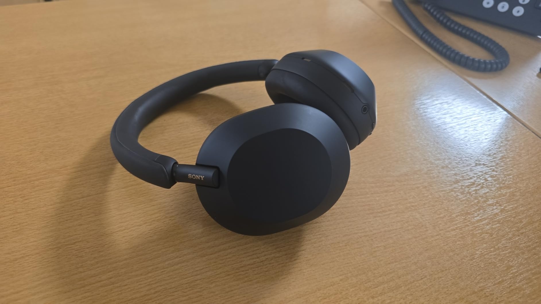 Sony WH-1000XM5 Noise Canceling Wireless Headphones - 30hr Battery Life - Over-Ear Style - Optimized for Alexa and Google Assistant - Built-in mic for Calls - Black - International Version No Warranty customer photo 2